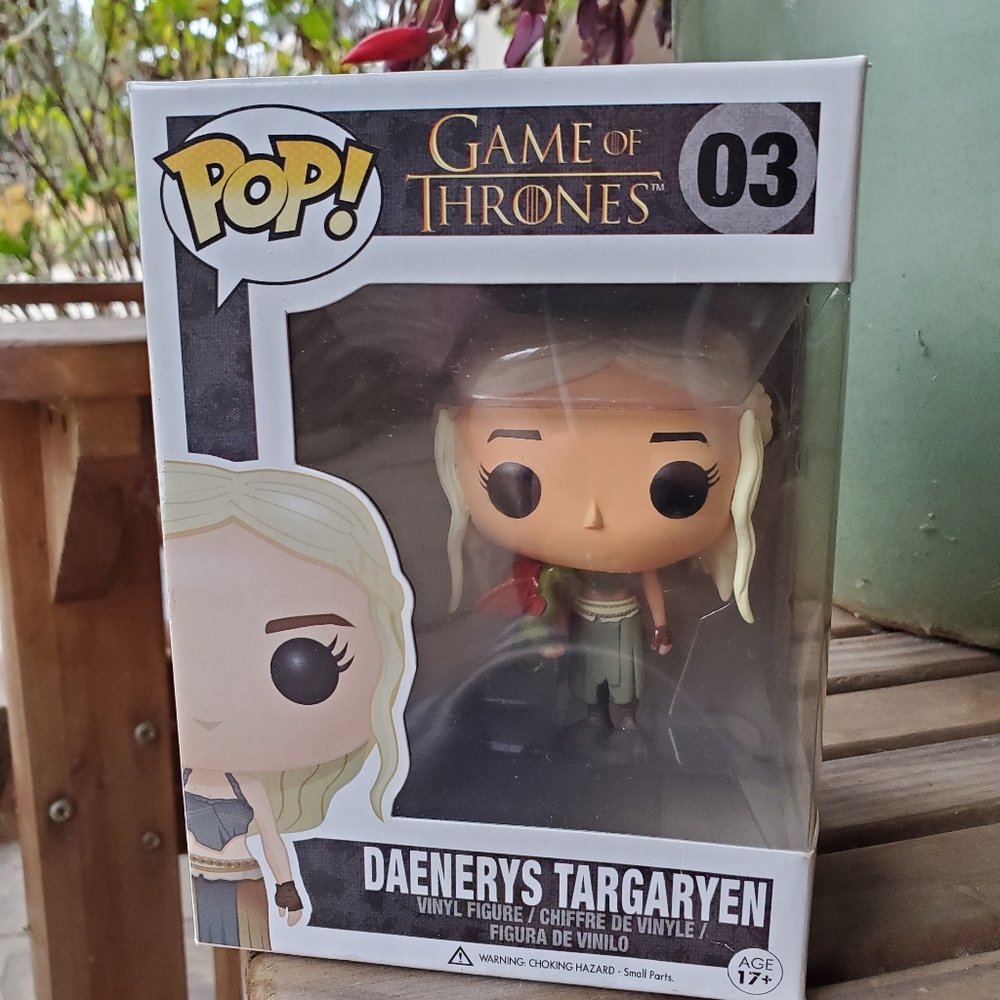 Funko Pop! Game of Thrones "Daenerys Targaryen" 03